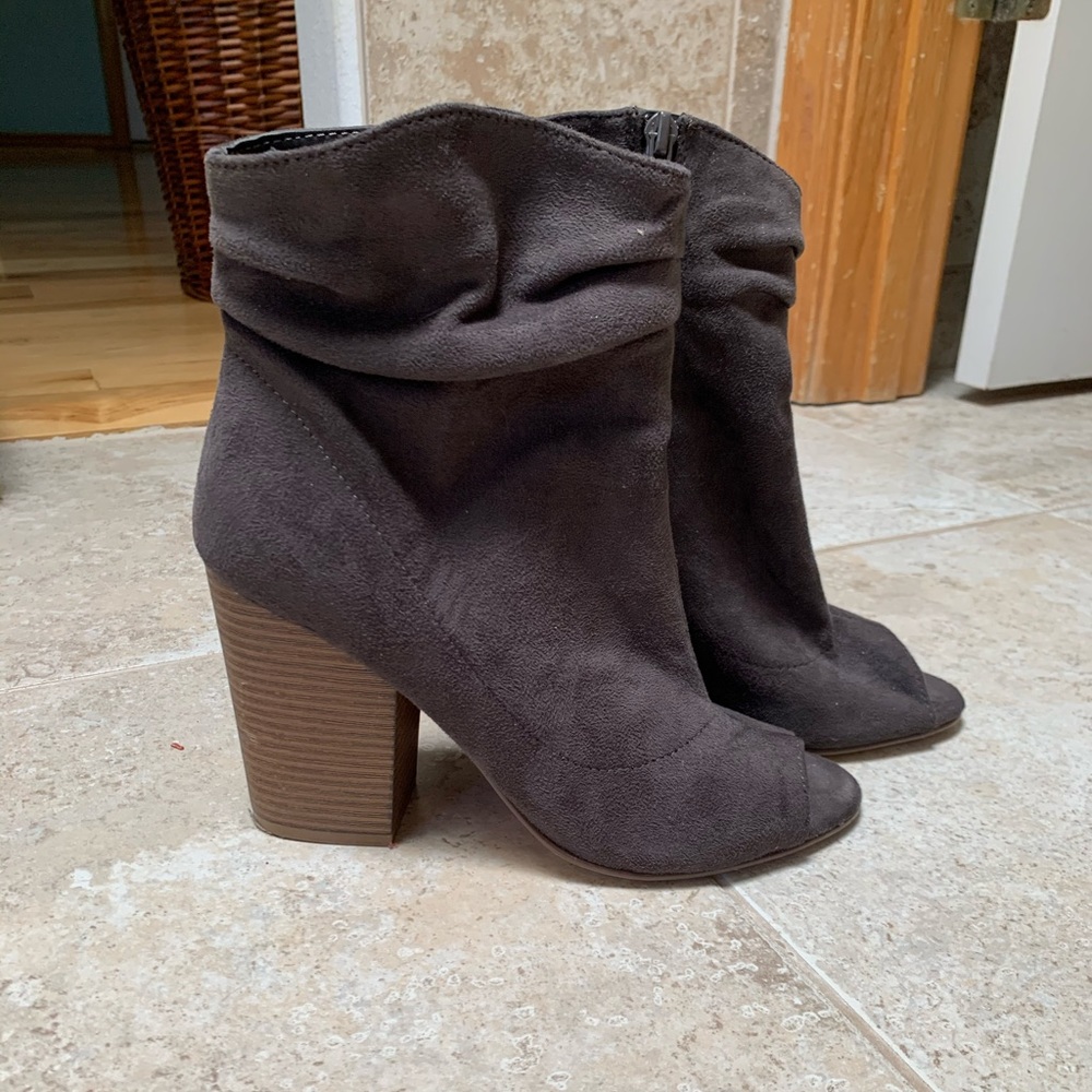 Open toe women’s Boots